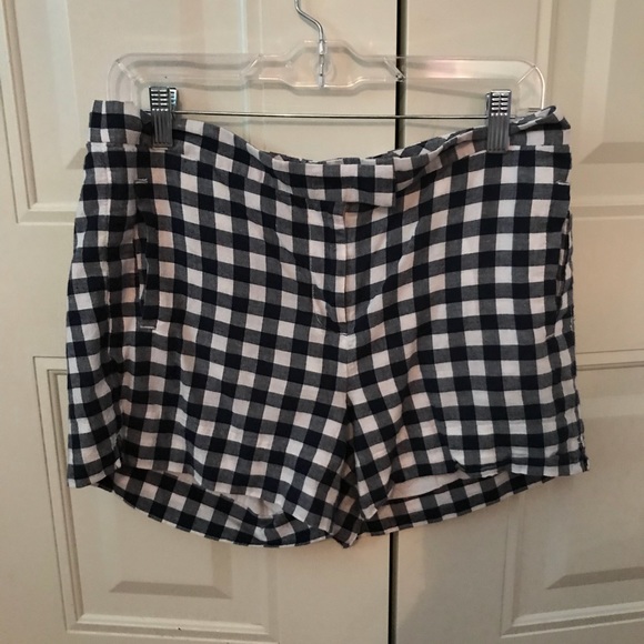 J. Crew Pants - Jcrew navy gingham shorts 6 J. Crew Pants - Jcrew navy gingham shorts 6